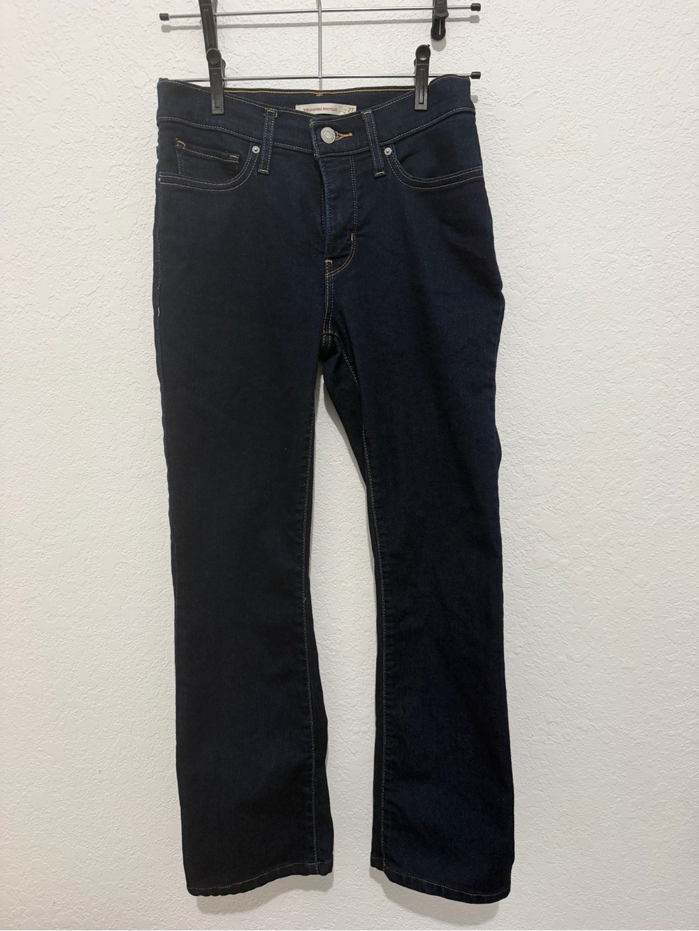 Levi’s 315 Shaping Bootcut Jeans – Women’s Size 27